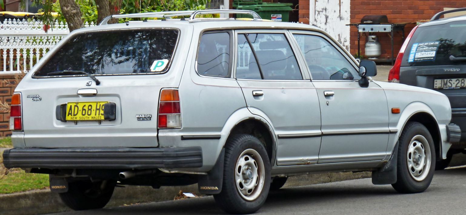 second-hand station wagon vehicle